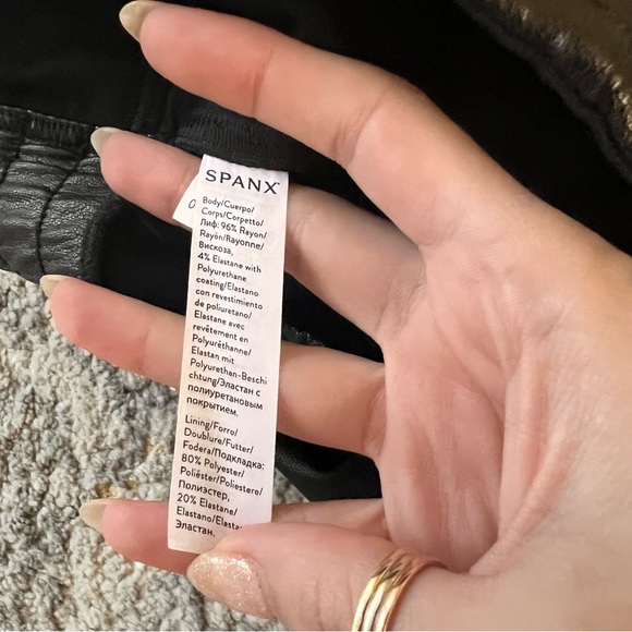 SPANX Faux leather Joggers Black - Picture 8 of 8